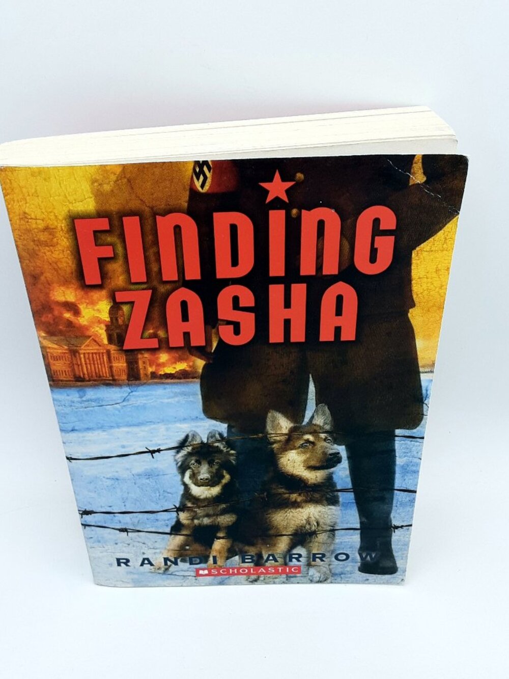 Finding Zasha RANDI BARROW 2012 1st Scholastic printing paperback WW2 Dogs